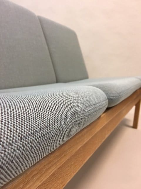 Refinement Bliv oppe Rise Børge Mogensen sofa model 2218 Ø-limet hele vejen rundt. Påsat trico. God  komfort. Dansk produceret skumgummi i meget høj kvalitet.