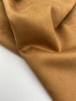 Calfskin - Imiteret kalveskind i genanvendt polyester, i farven bronze farvenummer 14