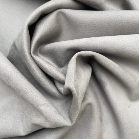 Calfskin - Imiteret kalveskind i genanvendt polyester, i farven metalgrå farvenummer 30