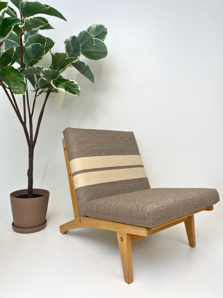 Wegner GE370 lænestol med Vigsø Classique Fv. 31-559/610
