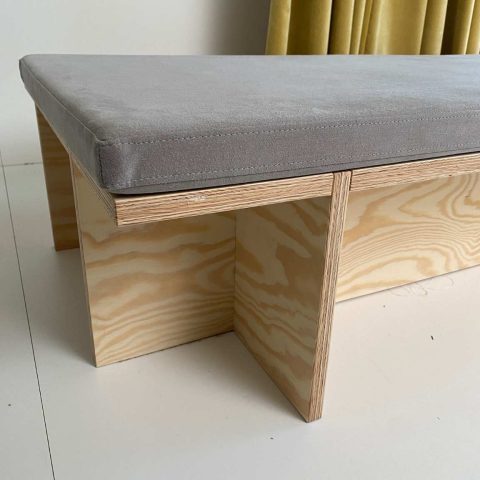 Archive Sale Item 037 - Mål: 120,5 x 59 x 5 cm - Imiteret ruskind